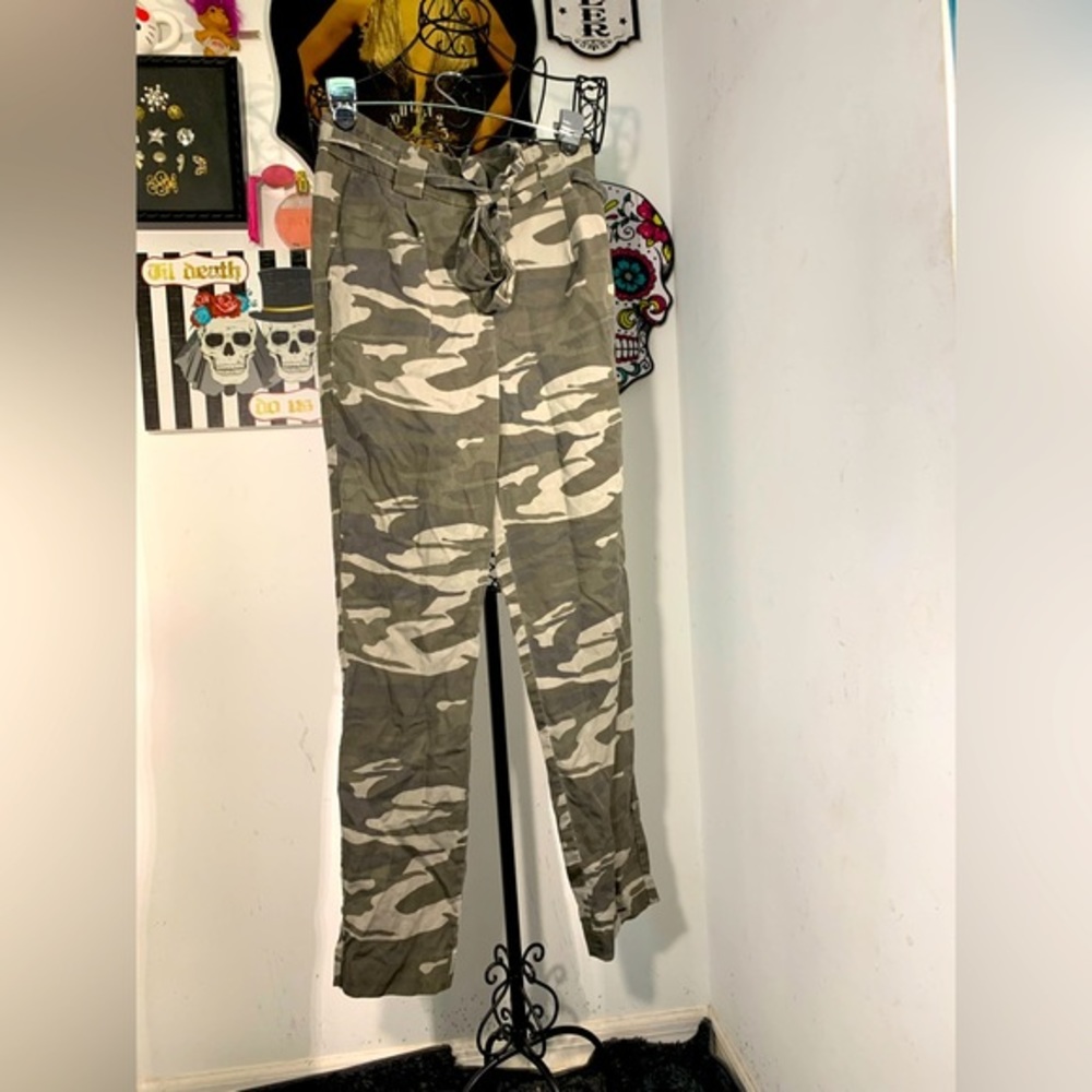 Express Camo Camouflage Extreme High Rise Military Dress Pants party classy
